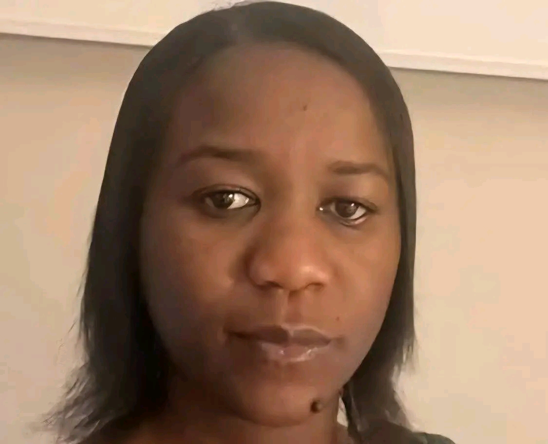 US-Based insultant Ethel Edwards crawls for mercy