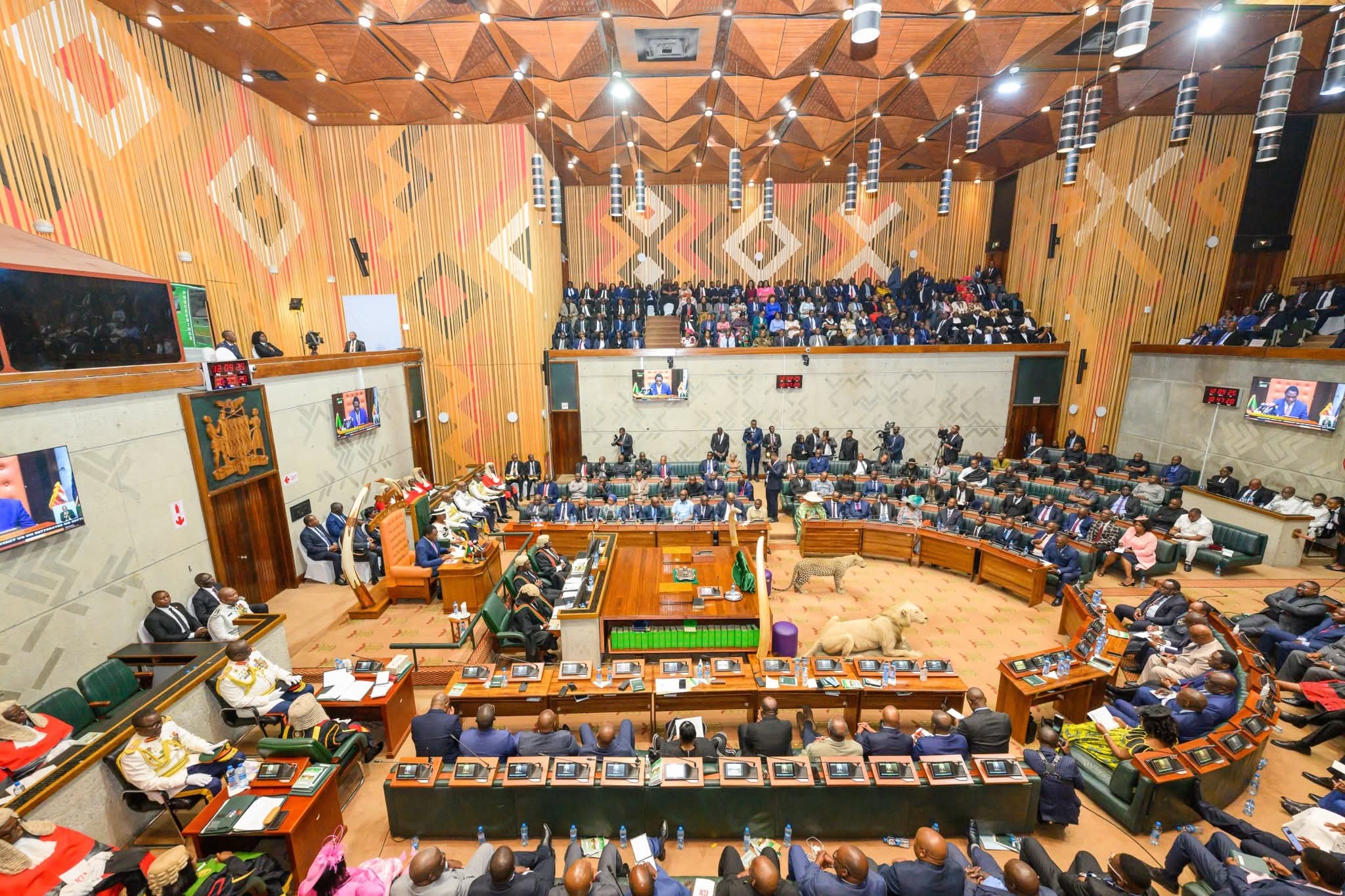 Bill 7 back in parley