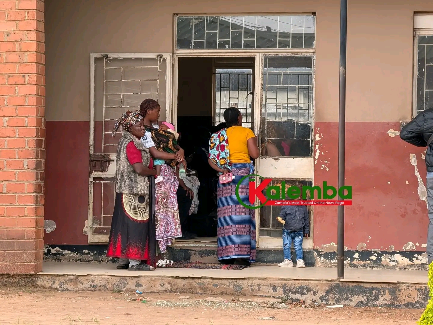 Hubby starves wife sexually 2 weeks into marriage, says he wants wife’s twin sister